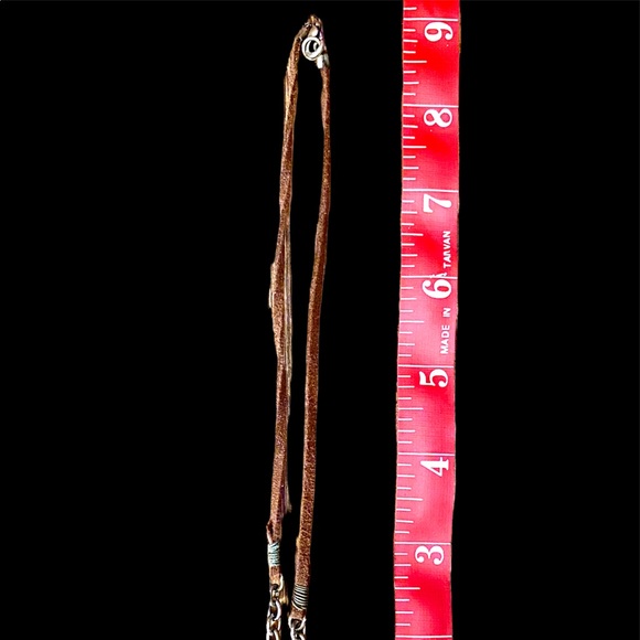 Vintage Bohemian, Hippie-Style, Beach-Inspired Necklace with Shells & Leather - Picture 4 of 4